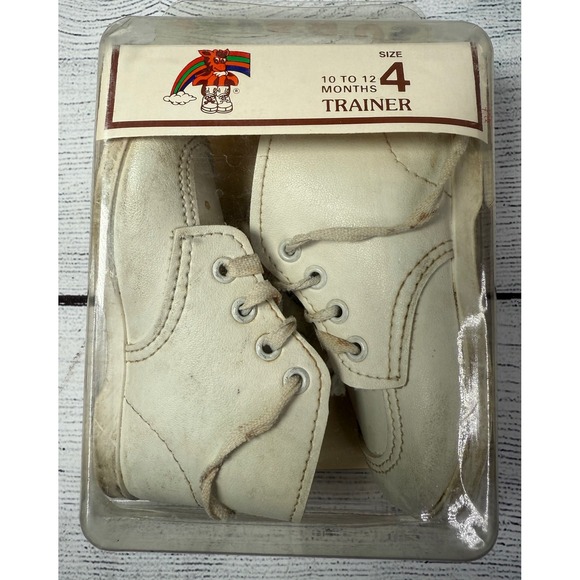Toys R Us Other - Vintage Toys R Us‎ Size 4, 10 to 12 Months White Leather Baby Crib Shoes Trainer